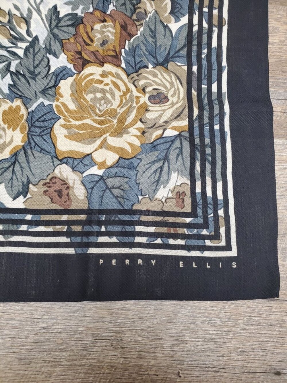 Perry Ellis Vintage 100% Wool Navy Cream Rose Floral Print Scarf 34" x 34" Japan - Picture 2 of 4